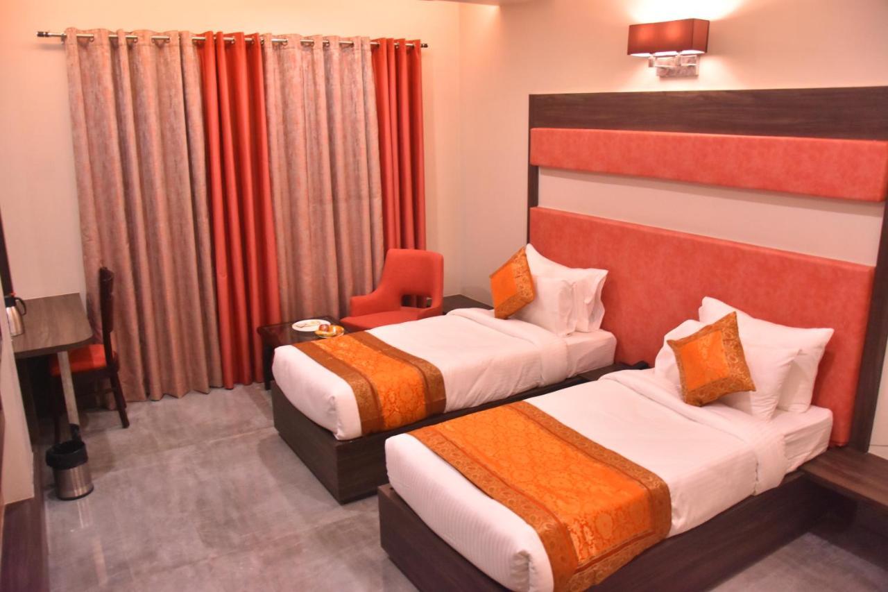 Abhinav International 3*