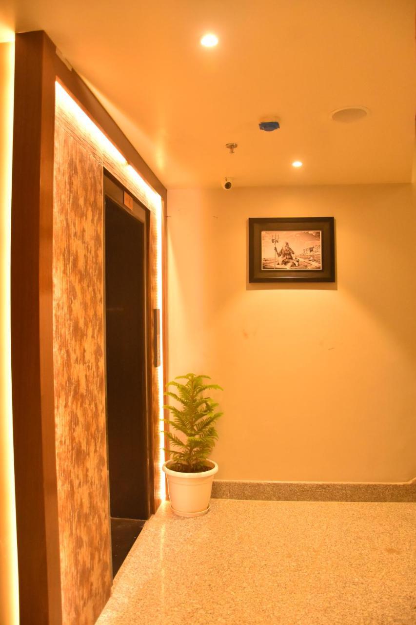 Hotel Abhinav International 3*